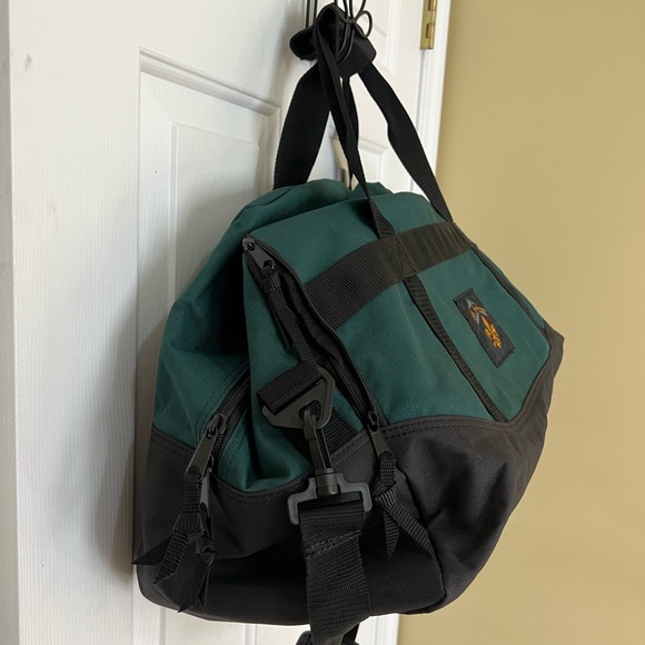 NWOT St. Andrews Logo College Green Travel Zip Duffel Bag - Picture 3 of 7